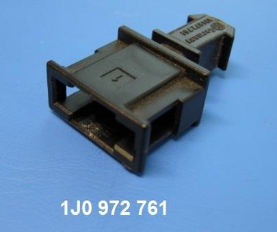 1J0972761 VAG Корпус круглого роз'єму сфіксатором контактів