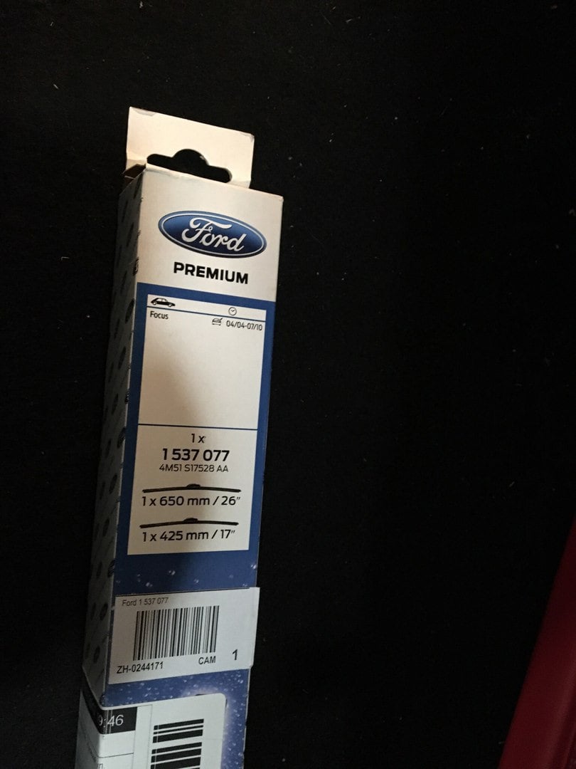 Ford 1 537 077 Комплект щіток склоочисника безкаркасних 650/425 1537077: Приваблива ціна - Купити в Україні на EXIST.UA!