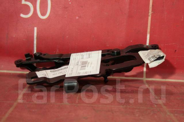 41617291702 BMW Петля капота правая