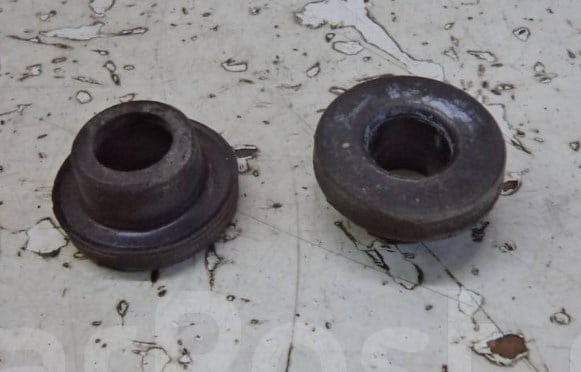 1781282000 Suzuki Подушка радіатора