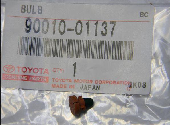 Toyota 90010-01137 Лампа галогенна 9001001137: Купити в Україні - Добра ціна на EXIST.UA!
