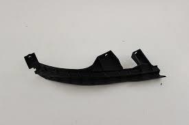 F15150161A Mazda Кронштейн осушителя