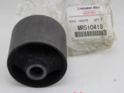 MR510418 Mitsubishi Сайлентблок заднего продольного рычага