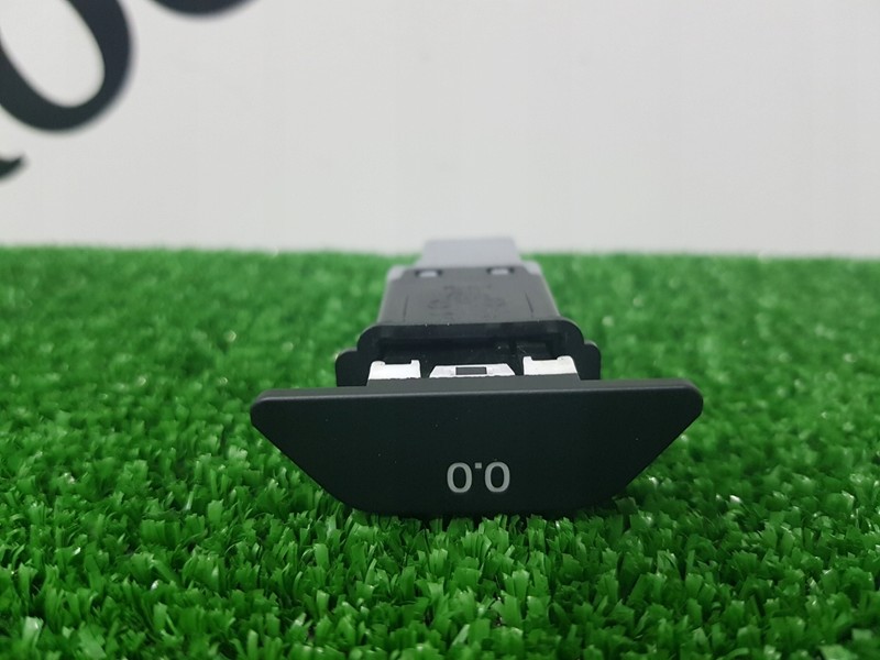 8V0907569 VAG Клавиша сброса показаний счётчика суточн