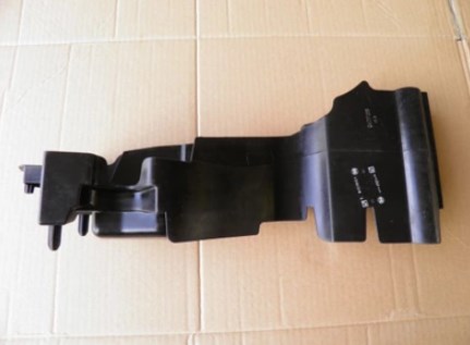 Mercedes A 906 889 01 31 Кронштейн бампера переднего A9068890131: Отличная цена - Купить в Украине на EXIST.UA! A9068890131 Mercedes Кронштейн бампера переднего