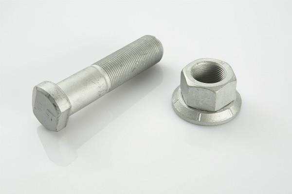 01714900A PE Automotive Болт крепления колеса
