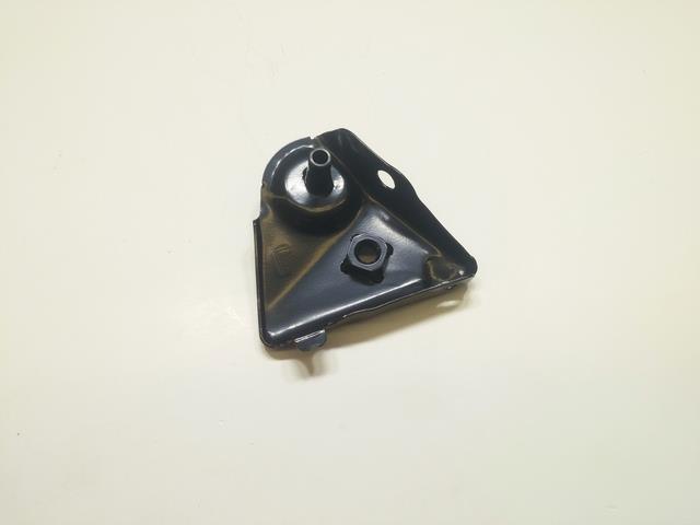 57790FC010 Subaru Крепление бампера
