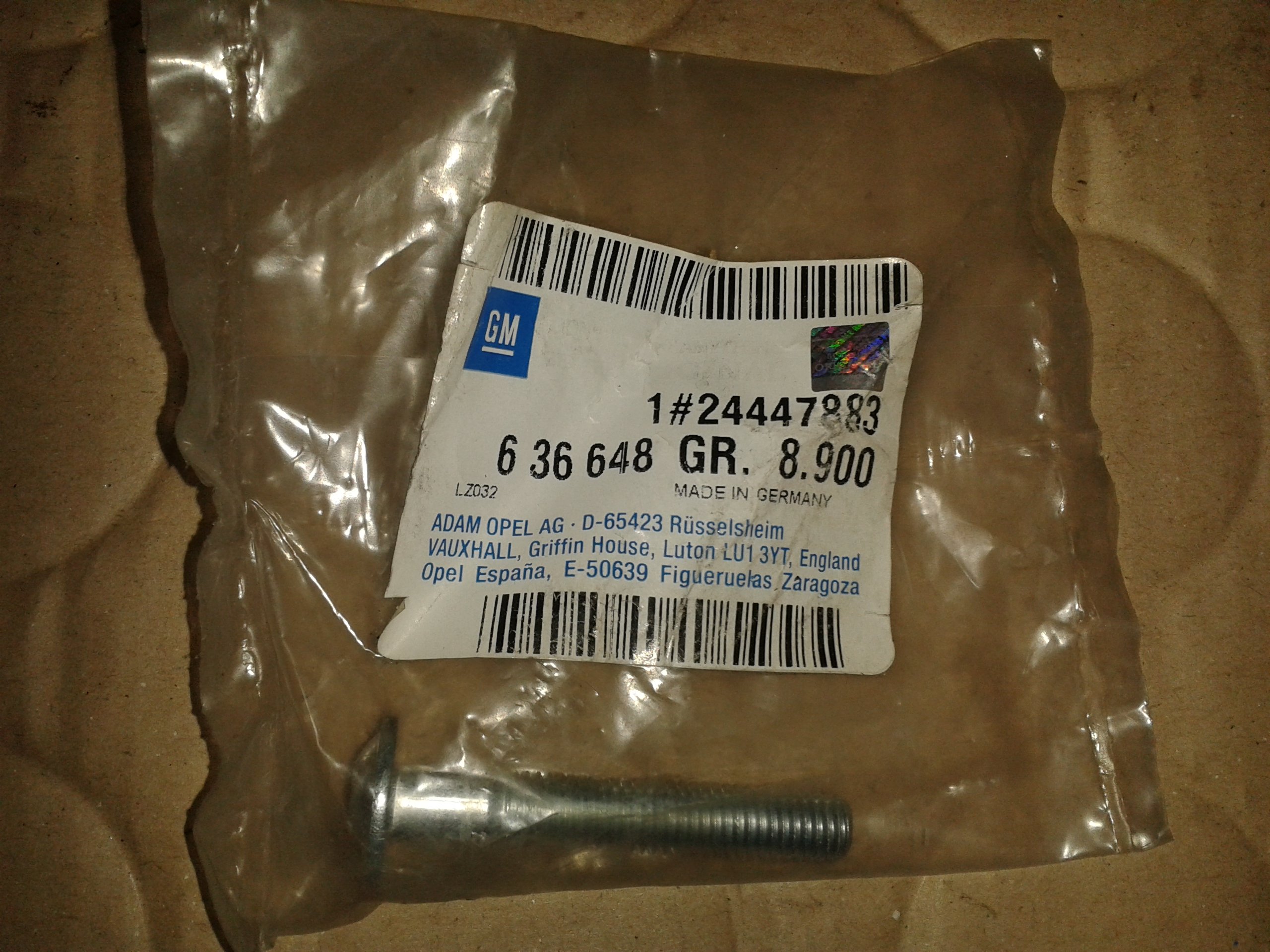 Болт ролика натяжного General Motors 24447883