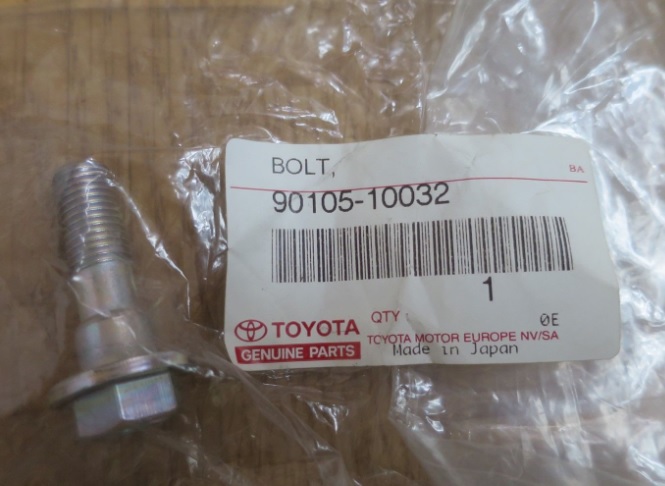 Toyota 90105-10032 Болт натяжний ролика 9010510032: Купити в Україні - Добра ціна на EXIST.UA!