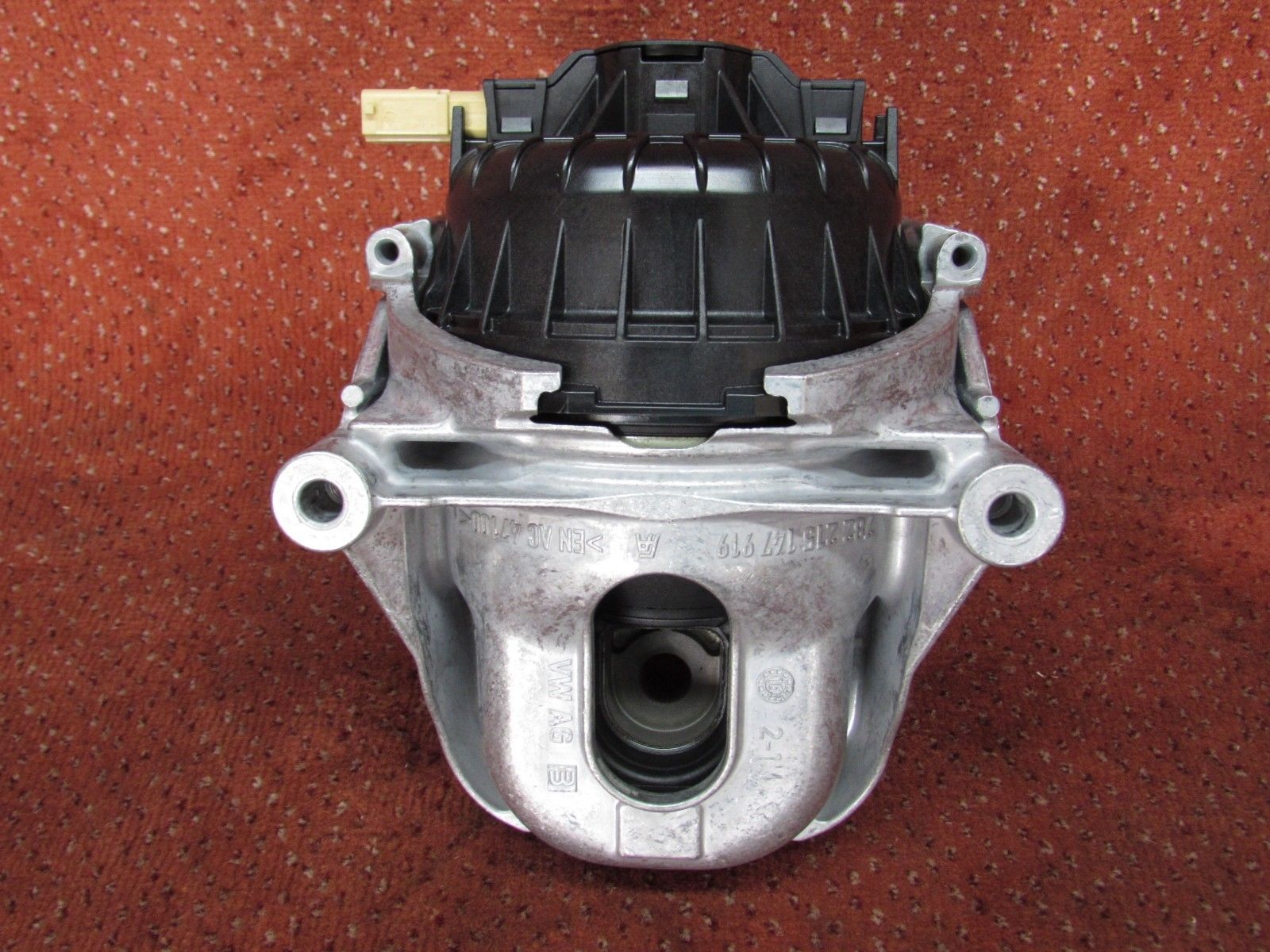 Подушка двигателя VAG 4M0 199 372 C