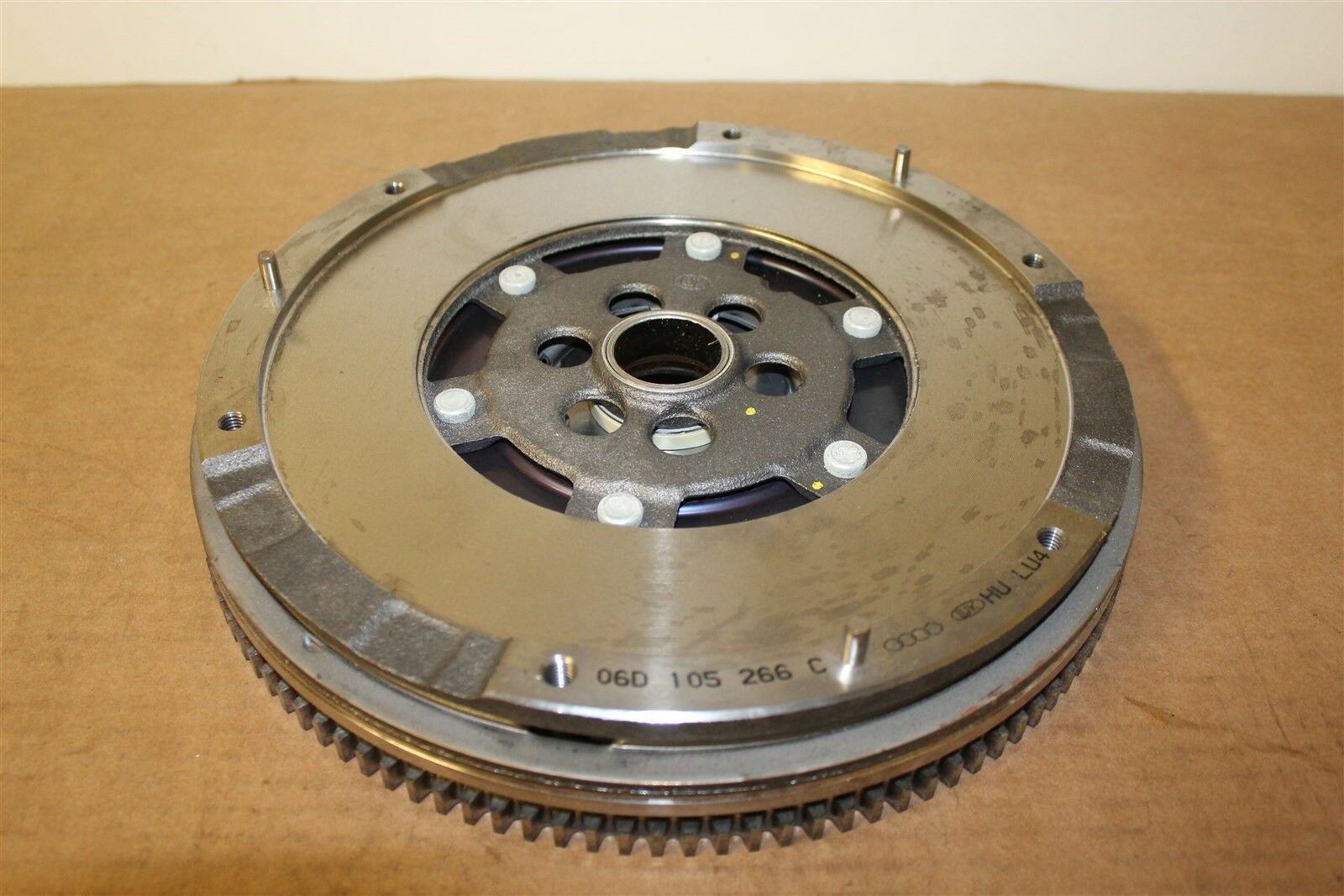Маховик VAG 06D 105 266 C