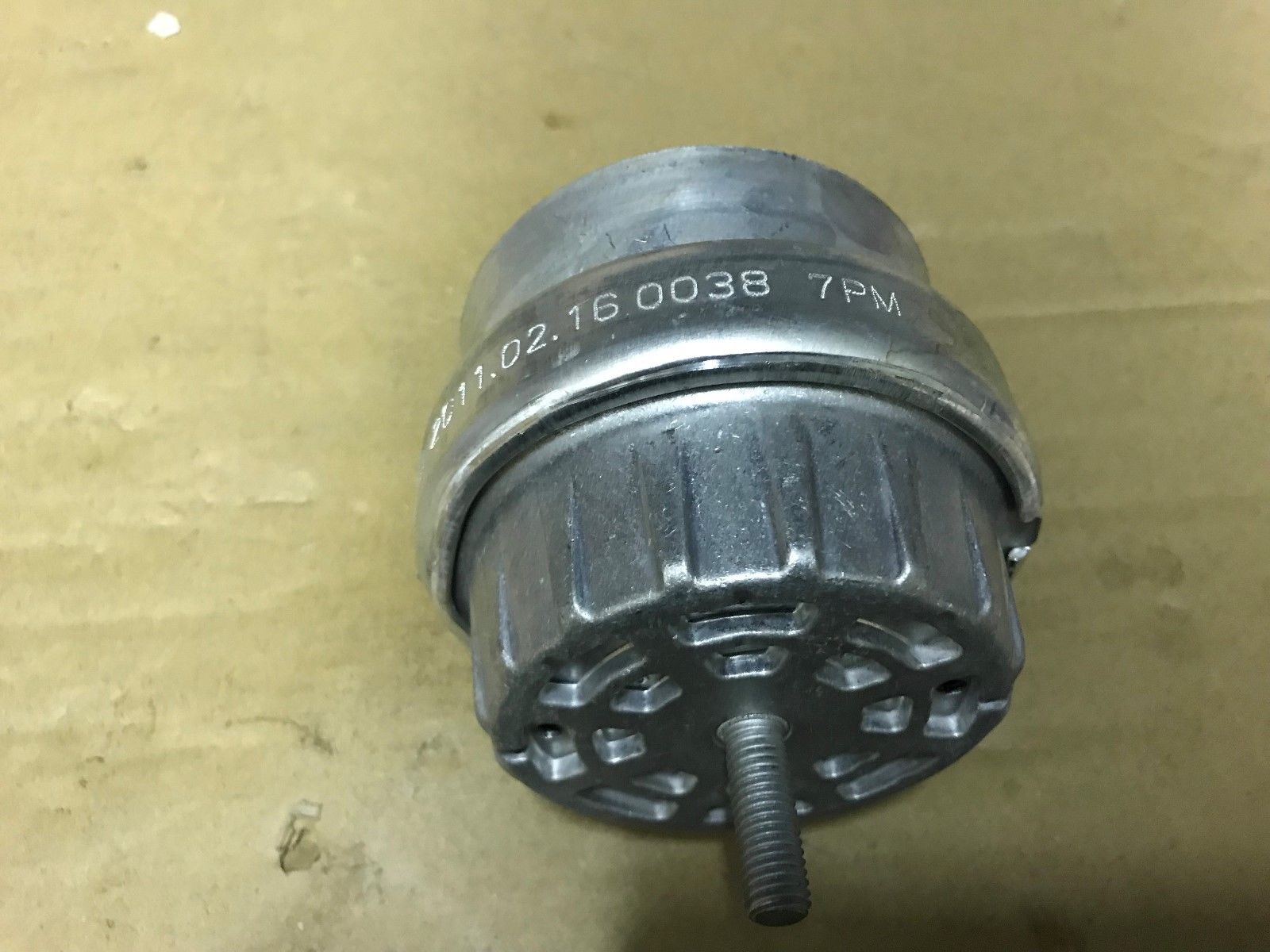 Подушка двигателя правая VAG 4F0 199 382 BH