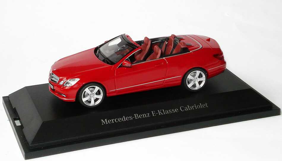 Mercedes B6 6 96 2430 Масштабна модель Mercedes E-Class Cabriolet (A207) 2010 (1:43) B66962430: Купити в Україні - Добра ціна на EXIST.UA!