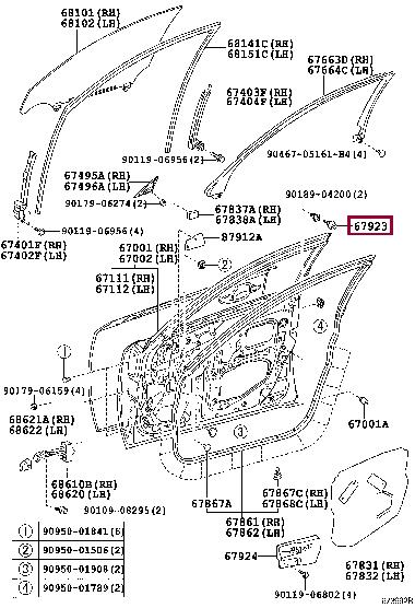 6792324030 Toyota Заглушка двери передней