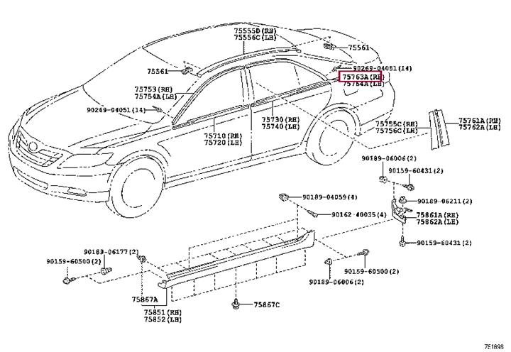 7576333080 Toyota Молдинг задней двери верхний правый