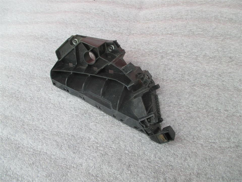 620581MA0A Nissan Крепление бампера