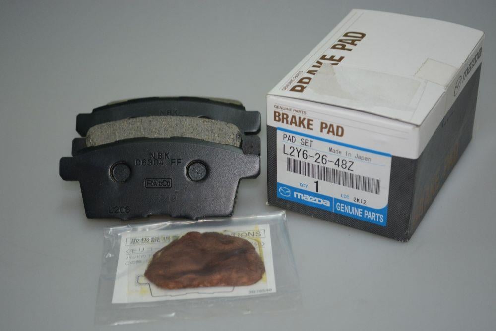 L2Y62648Z Mazda Тормозные колодки дисковые, комплект