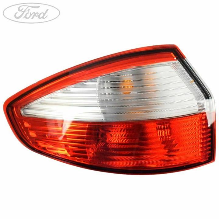 1860338 Ford Ліхтар задній зовнішній лівий