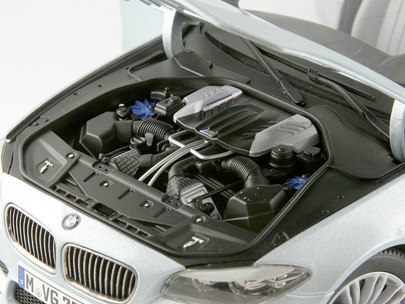 BMW Масштабна модель BMW M5 F10 2012 (1:18) – ціна