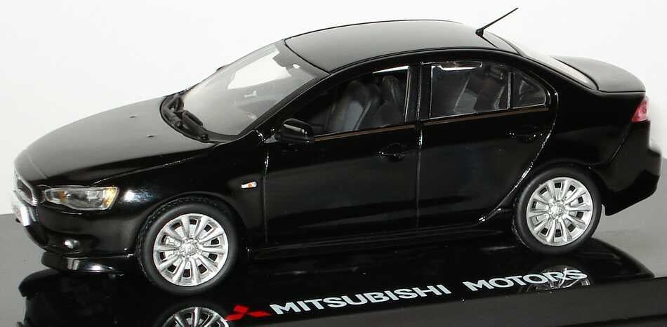 Mitsubishi MME50145 Масштабна модель Mitsubishi Lancer Sports Sedan (1:43) MME50145: Купити в Україні - Добра ціна на EXIST.UA!
