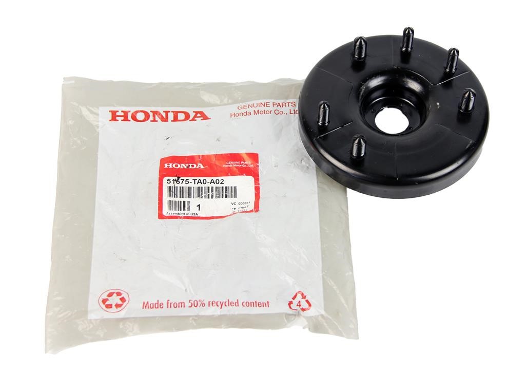Опора переднего амортизатора правая Honda 51675-TA0-A02