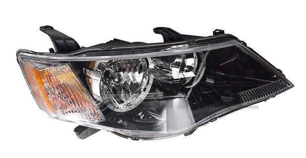 8301B326 Mitsubishi Фара основна права