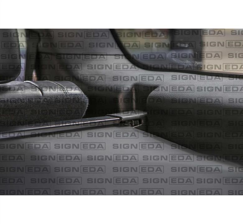Шторка багажника Signeda PCR95001B