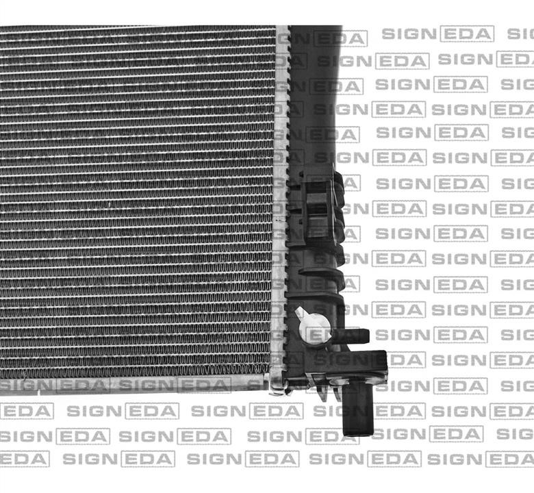 Радіатор охолодження двигуна Signeda RA13641Q