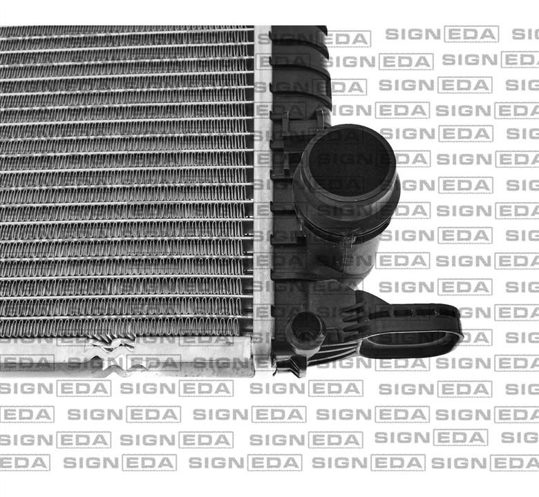 Радиатор охлаждения двигателя Signeda RA60317Q