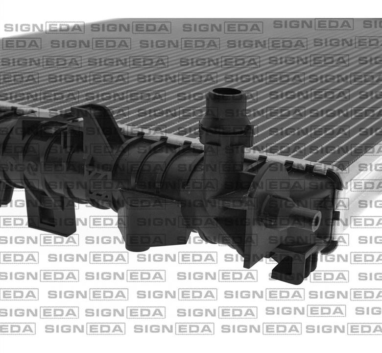 Радиатор охлаждения двигателя Signeda RA60324Q