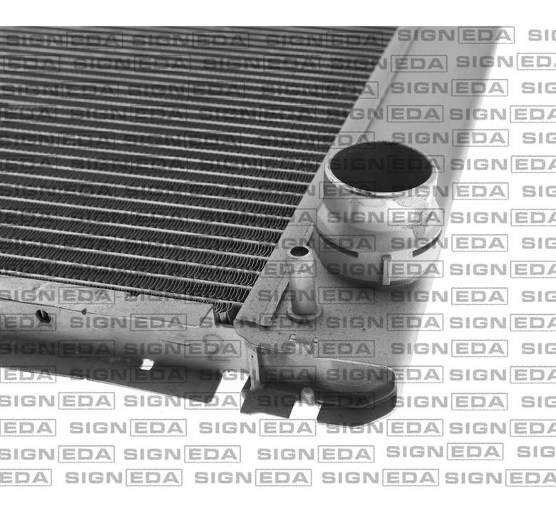 Радиатор охлаждения двигателя Signeda RA60764