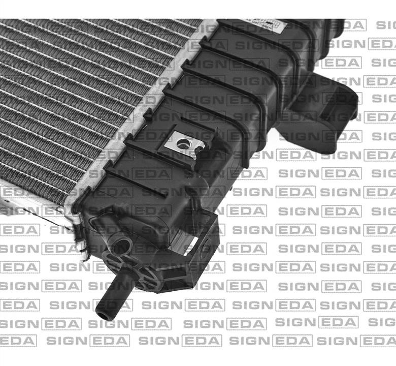 Радиатор охлаждения двигателя Signeda RA63092