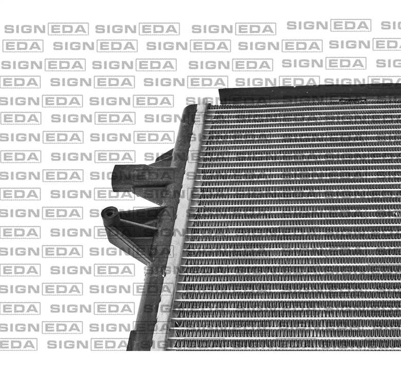Радіатор охолодження двигуна Signeda RA65017