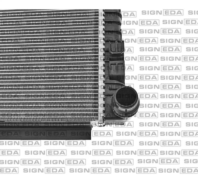 Радиатор охлаждения двигателя Signeda RA65302Q