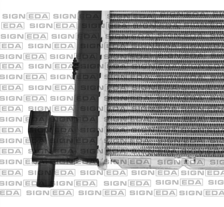 Радиатор охлаждения двигателя Signeda RA65306Q