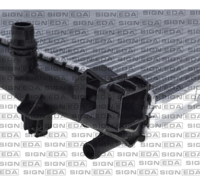 Радиатор охлаждения двигателя Signeda RA67187Q