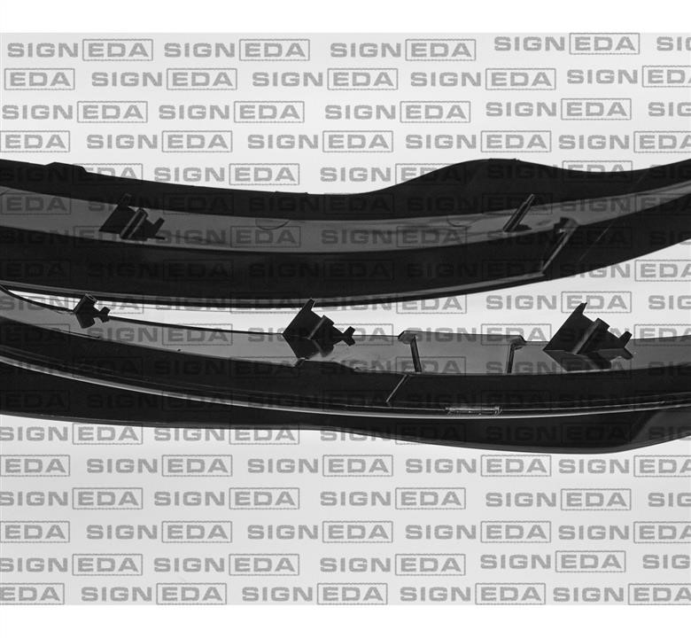 Стекло фары Signeda SAD1137R