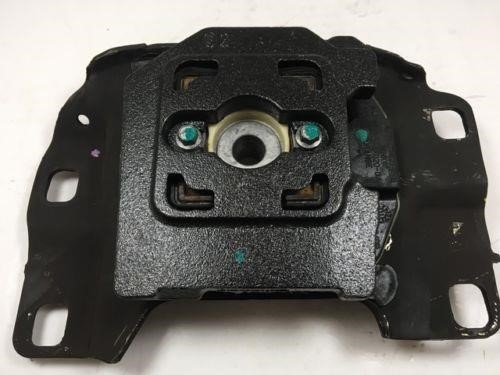 AV6Z6068A Ford Подушка коробки передач верхняя