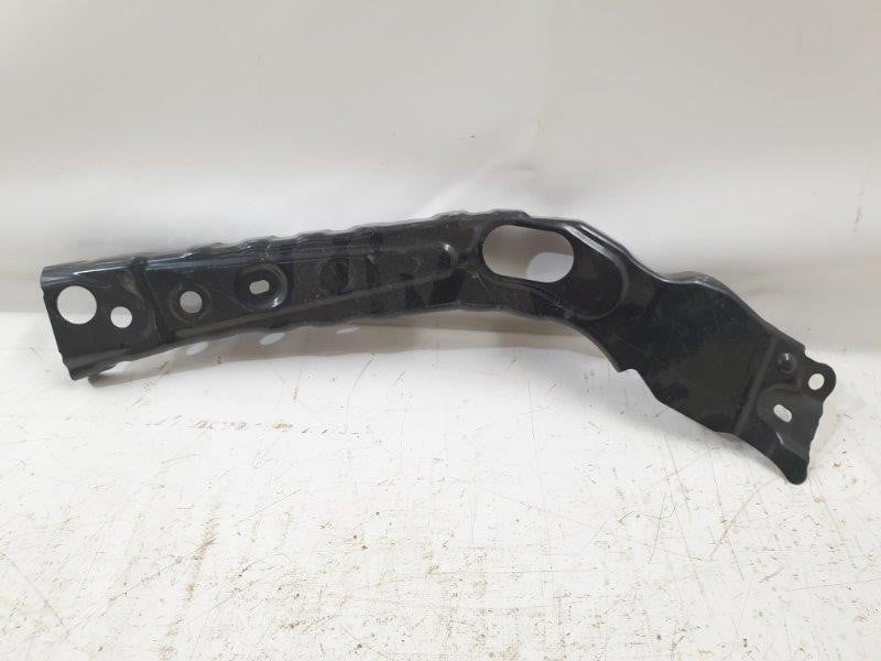 5373433060 Toyota Кронштейн крыла