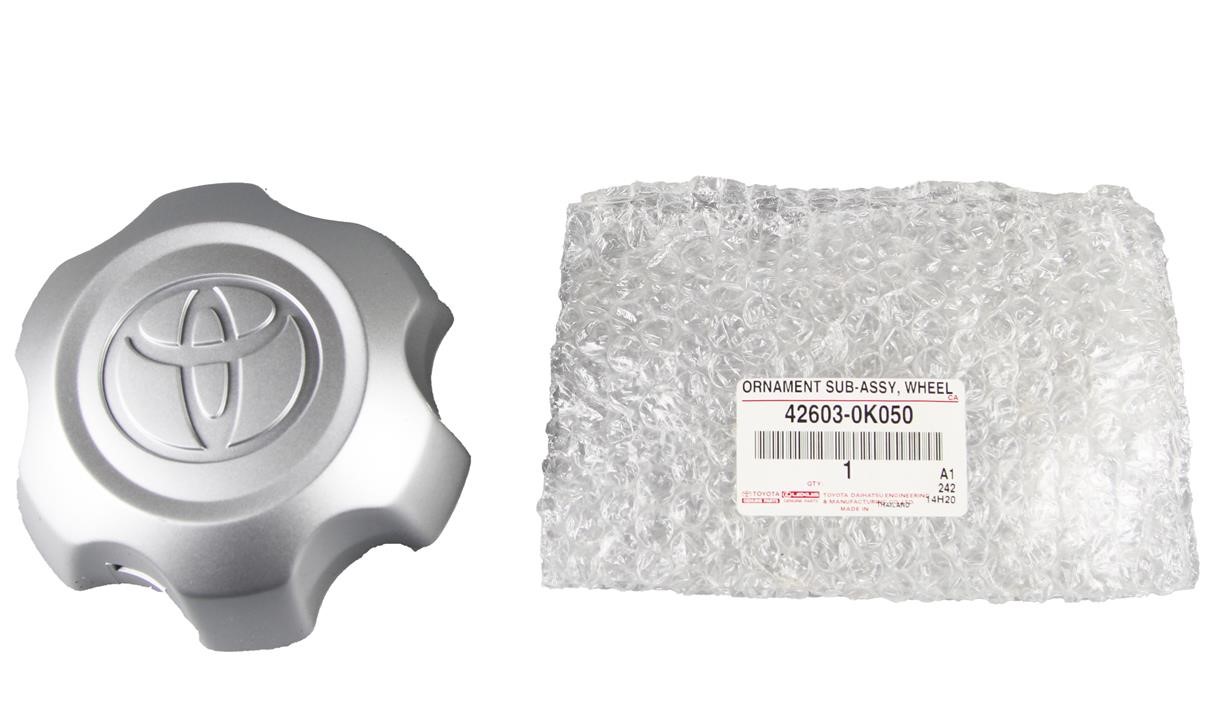 Центральная заглушка легкосплавного диска Toyota 42603-0K050