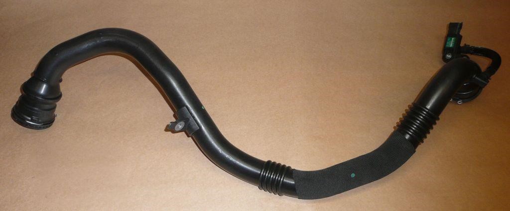 Патрубок Renault 14 46 076 25R
