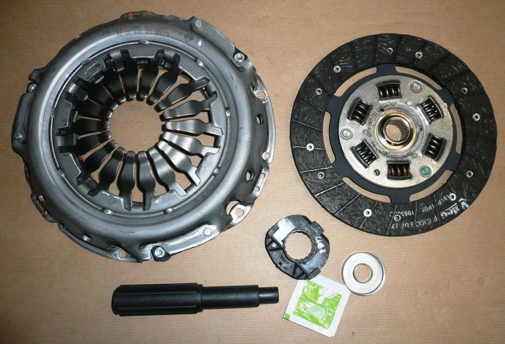 Купити Renault 302052307R – суперціна на EXIST.UA!