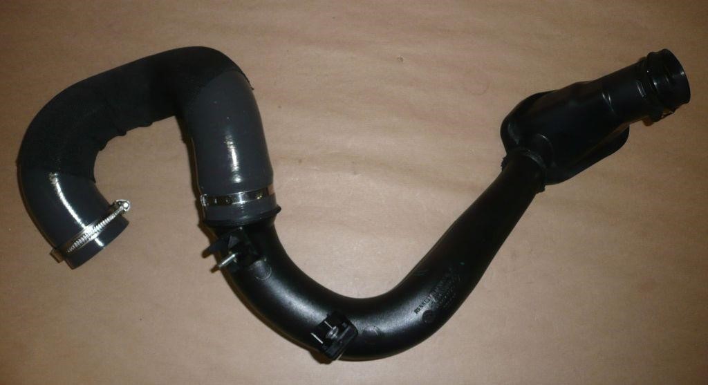 Патрубок интеркулера Renault 14 46 079 33R