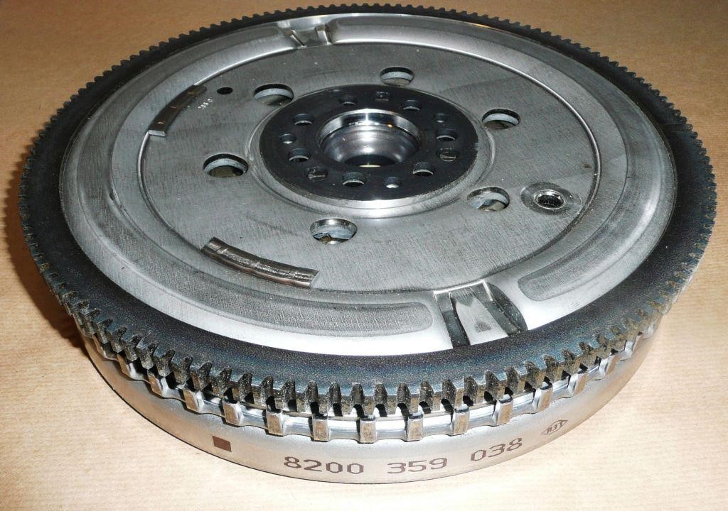 Купити Renault 77 01 475 946 за низькою ціною в Україні!