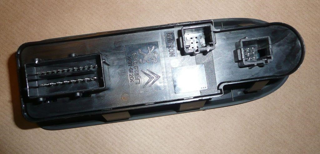 Блок кнопок стеклоподъемников Citroen/Peugeot 6490 26
