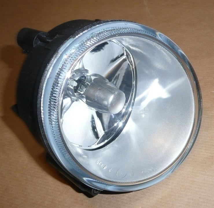 Фара противотуманная правая Renault 77 01 045 717