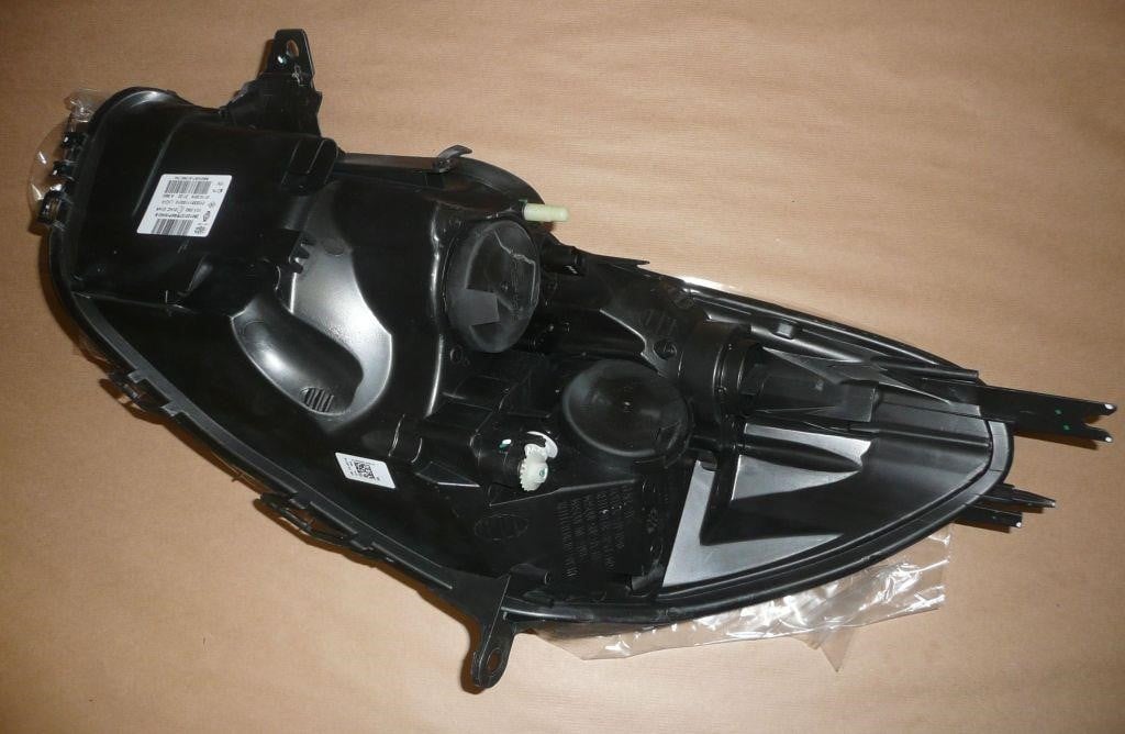 Фара основная Renault 26 01 031 27R