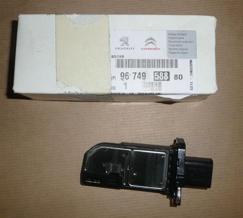 Датчик ДМРВ Citroen/Peugeot 96 749 588 80