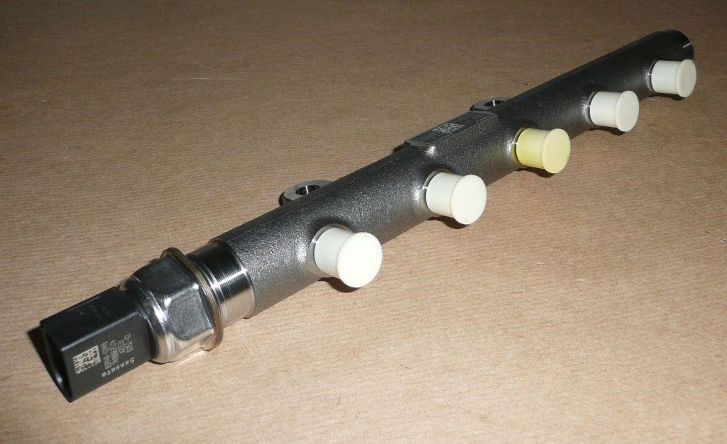Рейка топливная Citroen/Peugeot 96 753 899 80