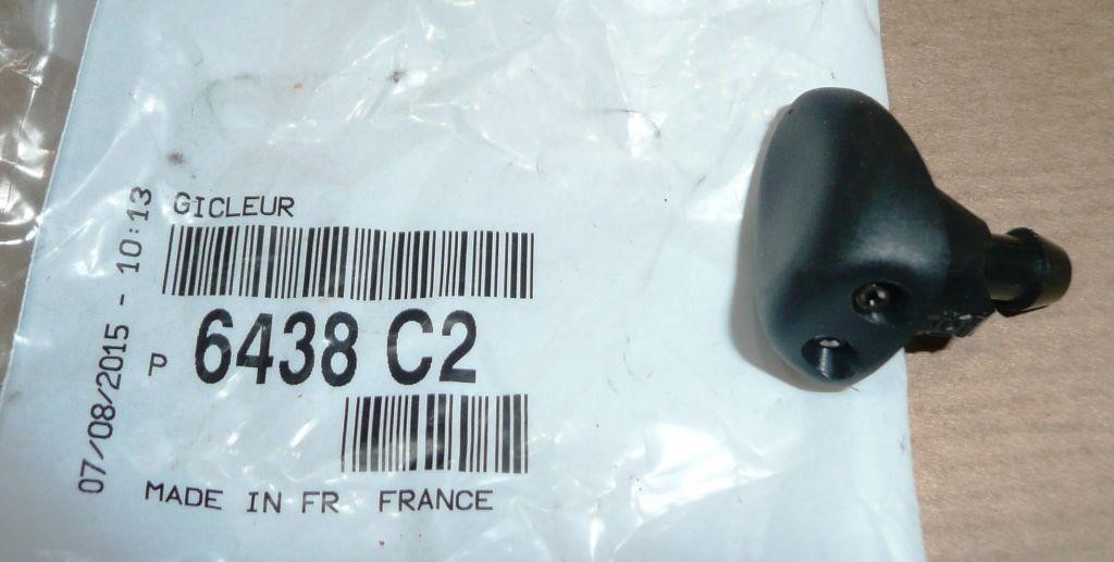 Citroen/Peugeot 6438 C2 Форсунка омивача скла лобового ліва 6438C2: Купити в Україні - Добра ціна на EXIST.UA!